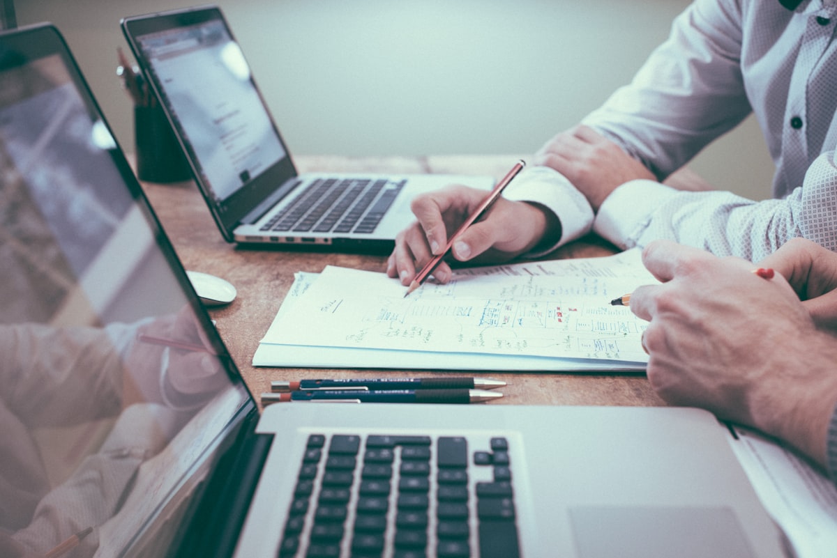 בדיקת Due Diligence טכנולוגית לפני רכישת עסק: המדריך המלא